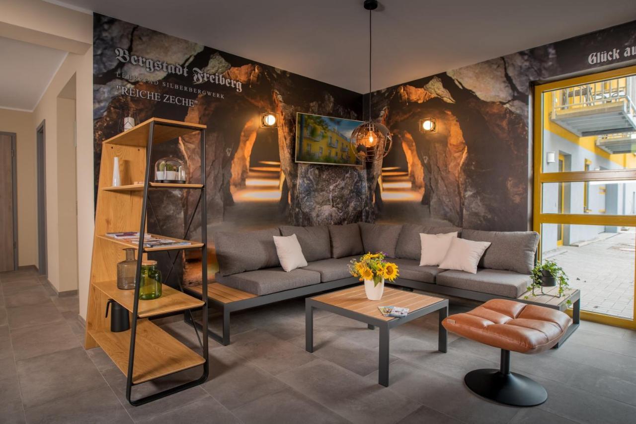 ELLY Hostel Freiberg Buitenkant foto